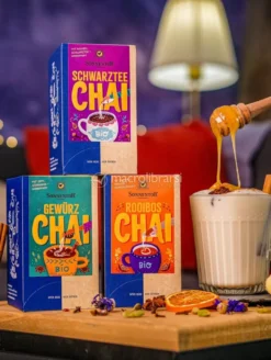 Chai al Tè Nero con Chiodi di Garofano e Cardamomo Bio