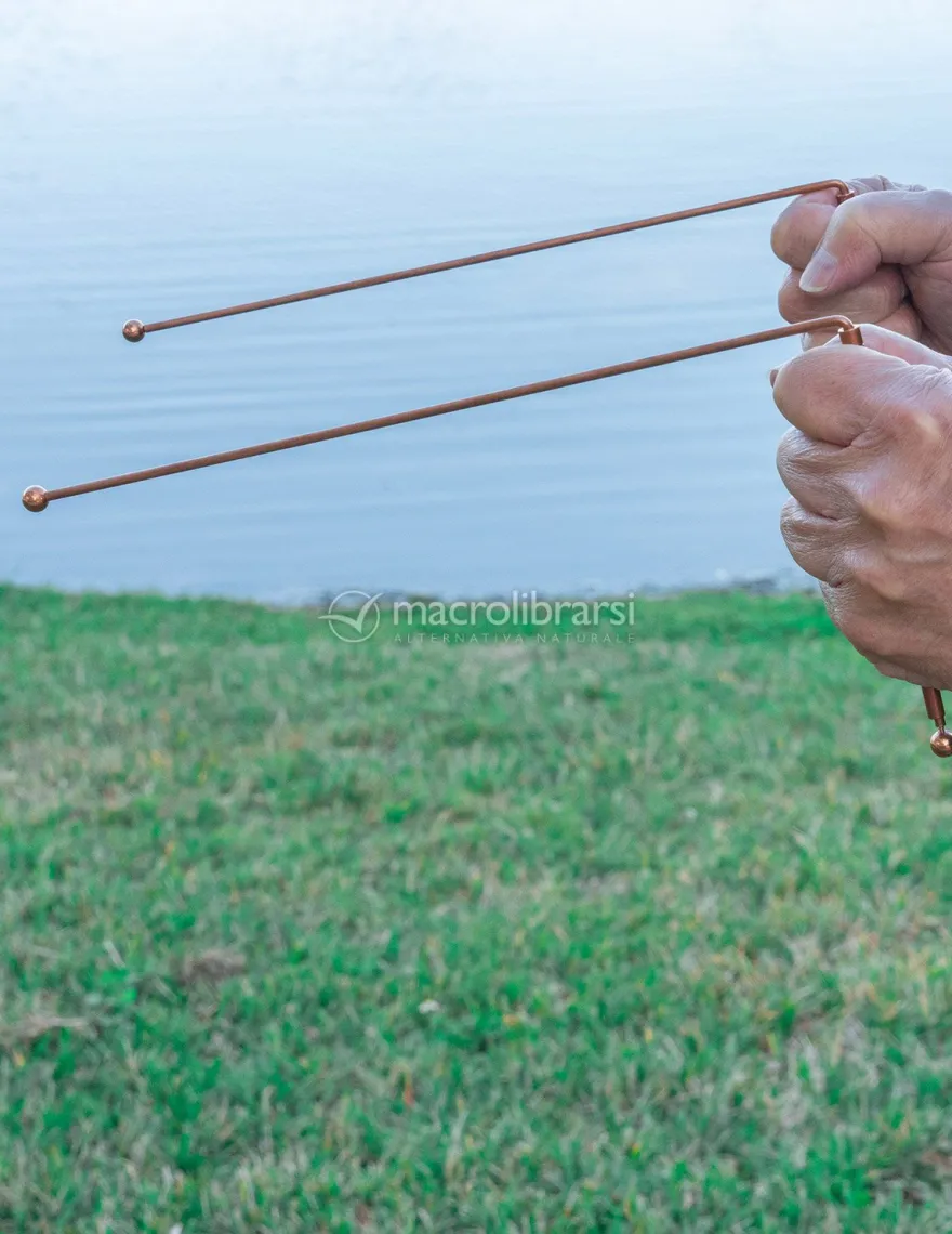 Coppia di Bacchette da Rabdomante in Ottone e Sughero