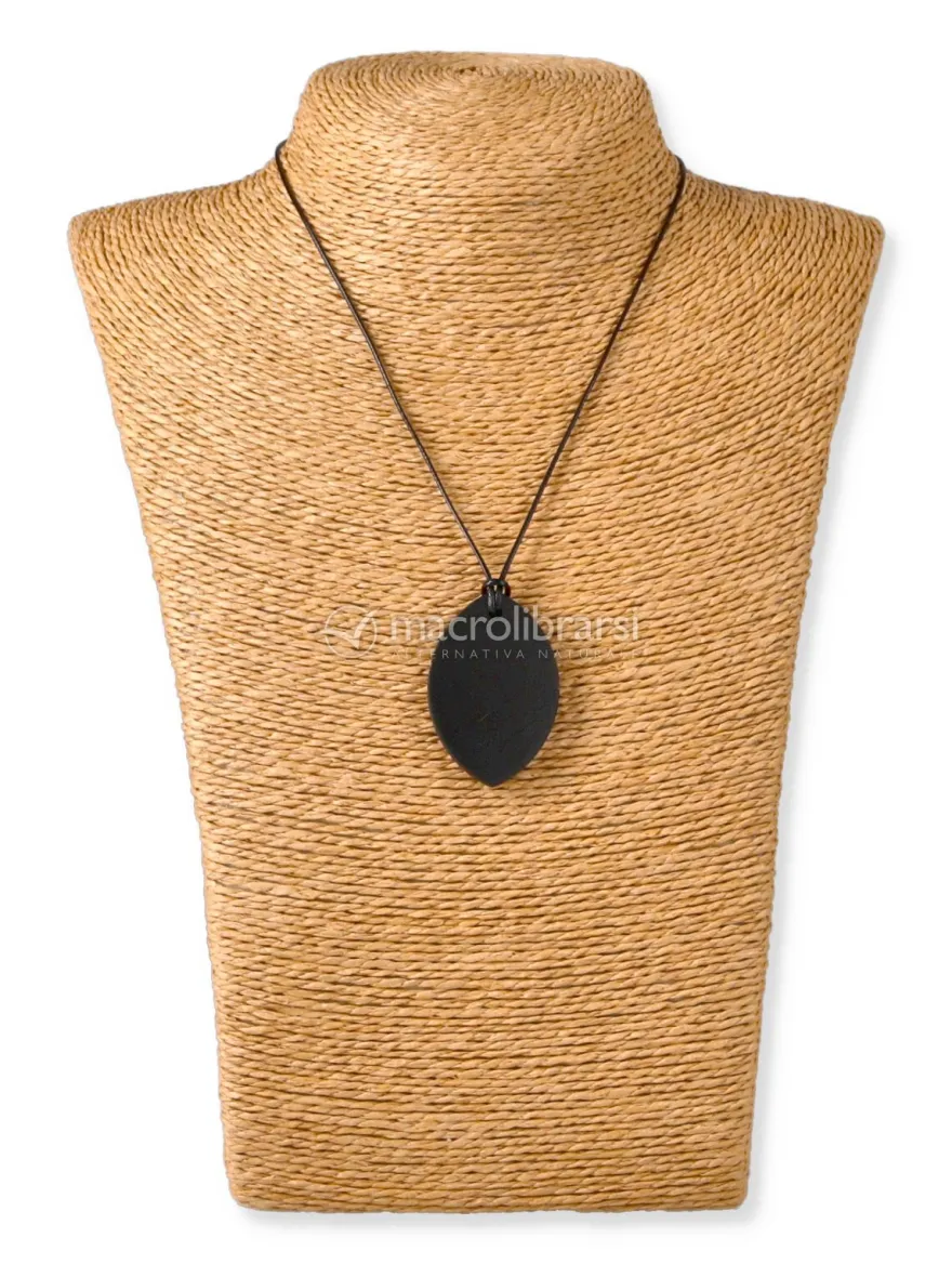 Pendente di Shungite Lucida con Cordino - Foglia