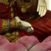 Statuetta Lakshmi Seduta su un fiore di Loto